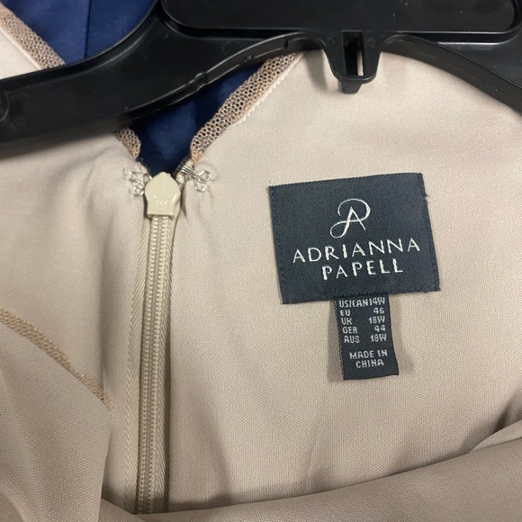 NWT Adrianna Papell nude/navy lace taffeta ball gown - Picture 5 of 5